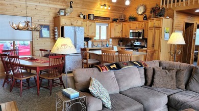 SO much to enjoy here! Level, sandy lakeshore, south facing - photo 5