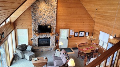 SO much to enjoy here! Level, sandy lakeshore, south facing - photo 6
