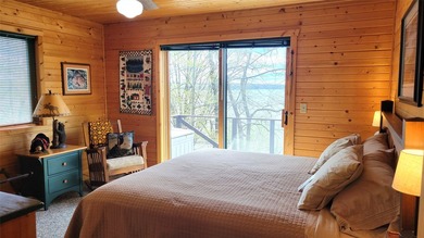 SO much to enjoy here! Level, sandy lakeshore, south facing - photo 8