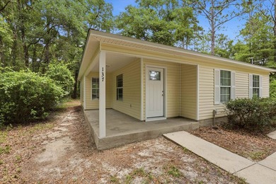 Move right into this beautifully renovated 2-bedroom, 2-bath - photo 3
