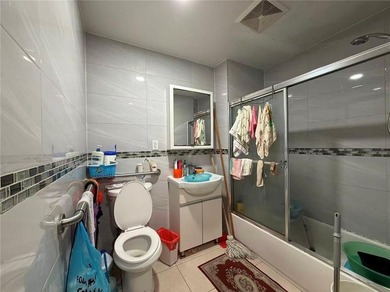 Spacious 4-family brick building situated on a 20*100 lot with a - photo 5