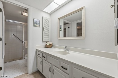 This ground-floor 2-bedroom, 2-bathroom condo is fully furnished - photo 12