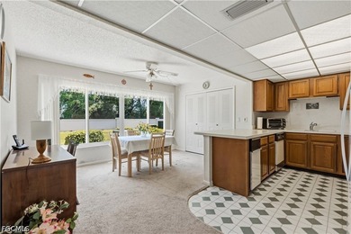 This ground-floor 2-bedroom, 2-bathroom condo is fully furnished - photo 19