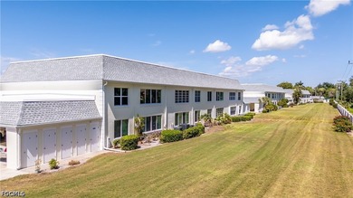 This ground-floor 2-bedroom, 2-bathroom condo is fully furnished - photo 31