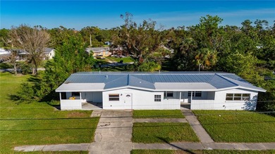 Quadruplex with Metal Roof and is Located in a good Rental Area - photo 7