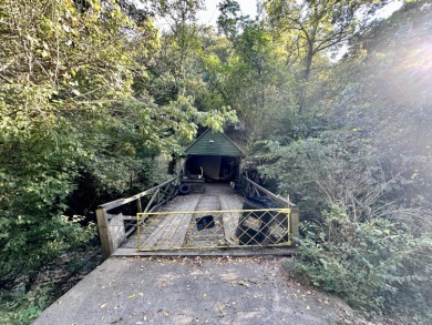 (private lake, pond, creek) Home For Sale in Maysville Kentucky