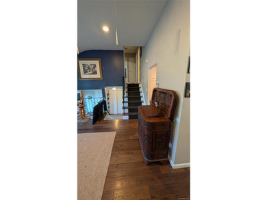Welcome to this good looking 5 bedroom, 3 level colonial which - photo 18