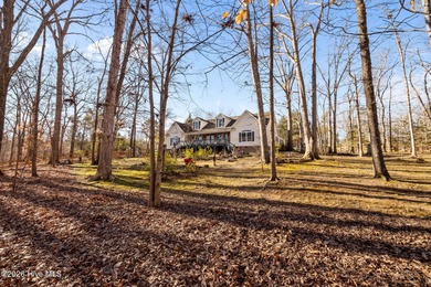 Welcome to your own private retreat. This expansive 4-bedroom