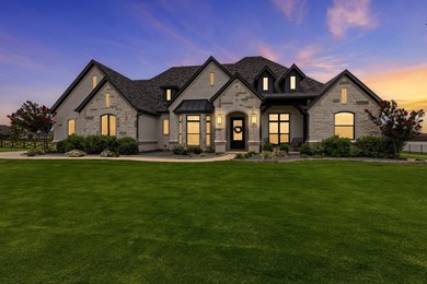 Luxury country living meets modern convenience! Situated on a - photo 1