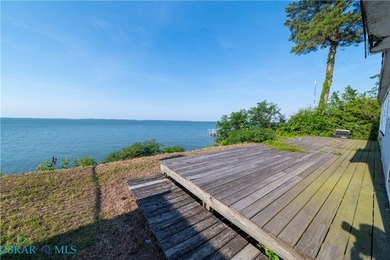 Rare opportunity to own a waterfront cottage overlooking the - photo 4