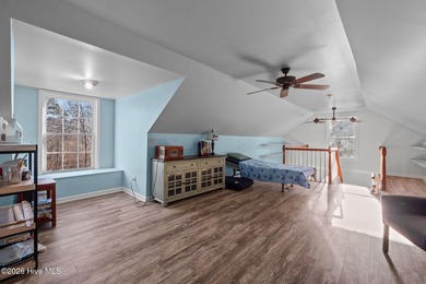 Welcome to your own private retreat. This expansive 4-bedroom