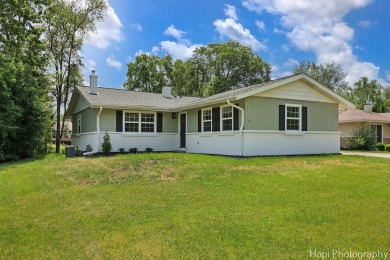 Lake Home For Sale in Antioch, Illinois