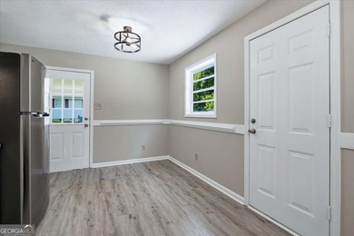 Beautifully renovated, 4 sided brick ranch on nearly 1/2 acre - photo 8