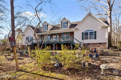 Welcome to your own private retreat. This expansive 4-bedroom