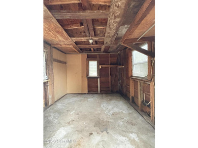 If you've been dreaming of a simpler, rustic lifestyle, this - photo 10