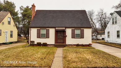 Saginaw River Home For Sale in Saginaw Michigan