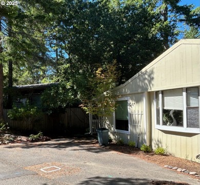 Siuslaw River Home For Sale in Florence Oregon