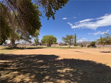 Golf course views, corner lot, mountain views, and Valle Vista - photo 13