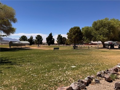 Golf course views, corner lot, mountain views, and Valle Vista - photo 20