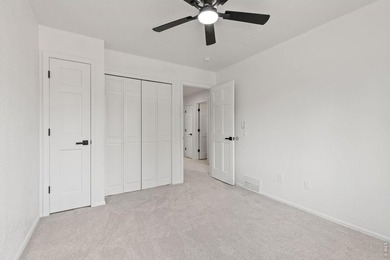 Stunning, completely renovated home located on a quiet - photo 23
