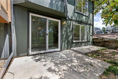 Stunning, completely renovated home located on a quiet - photo 31