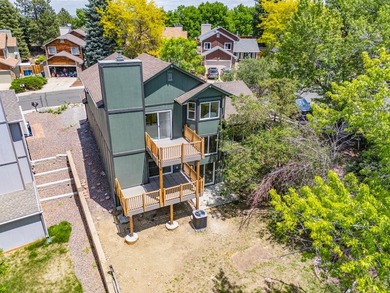 Stunning, completely renovated home located on a quiet - photo 32