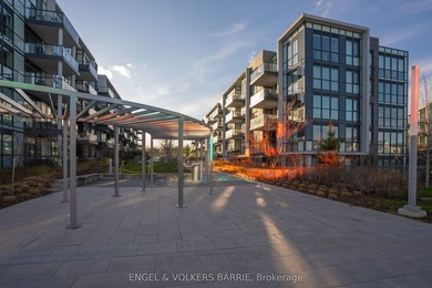 Welcome to refined resort living at Friday Harbour. This - photo 1