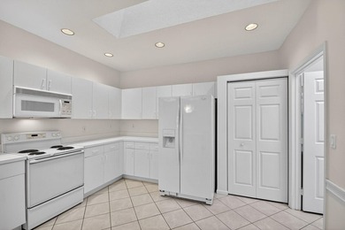 Crystal Pointe at Coral Lakes is one of the premier active adult - photo 9
