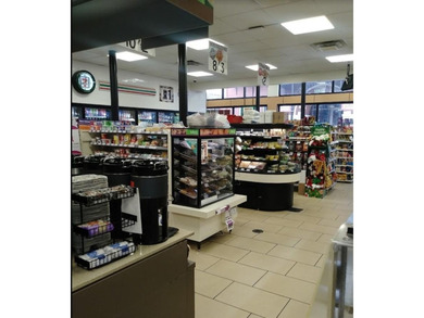 Florida Commercial Group presents a fantastic 7th Avenue - photo 4