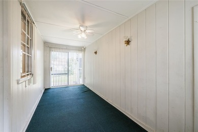 Welcome to this spacious Cape Cod, ideally located in a - photo 23