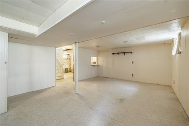 Welcome to this spacious Cape Cod, ideally located in a - photo 25