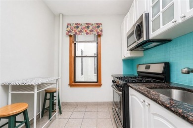 Prime Bay Ridge Brooklyn, 4th Floor, 1 Bedroom Co-op, Elevator - photo 5