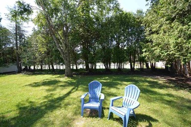 Presenting a spacious 3+ bedroom, 2 bathroom ranch home, ideally - photo 43