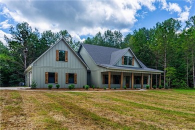 Lake Home ActiveUnderContr in Valley, Alabama