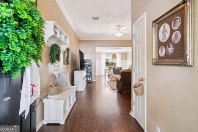 Welcome home to this charming 3-bedroom, 2-bath cottage-style - photo 4