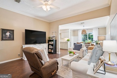 Welcome home to this charming 3-bedroom, 2-bath cottage-style - photo 6