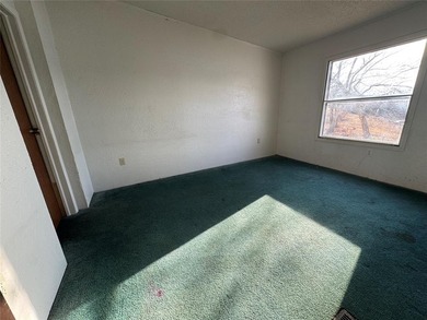 Enjoy peaceful waterfront living with this 1991 manufactured - photo 11