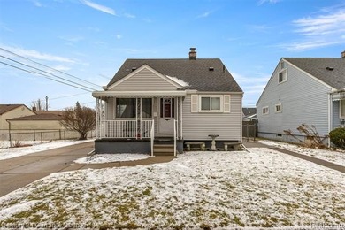 Detroit River Home Active Under Contract in Lincoln Park Michigan