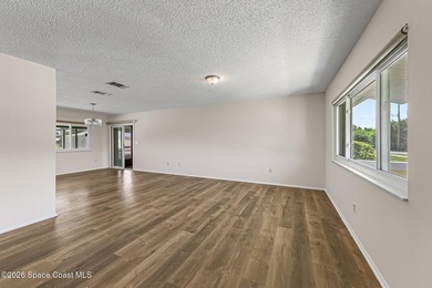THIS IS A MUST SEE! Extremely Well-Maintained, Remodeled, 3 - photo 12