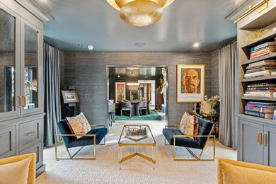 Located in the heart of Old Village, just moments from Alhambra - photo 18