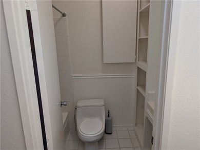 Beautiful Loft-Style Condo in the Desirable Pine Creek Community - photo 20