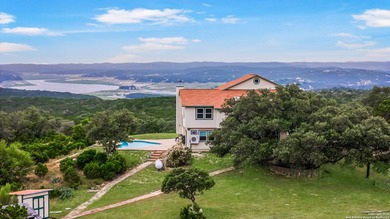 **MUST-SEE VIDEO TOUR!** Experience the privacy and beauty of - photo 1