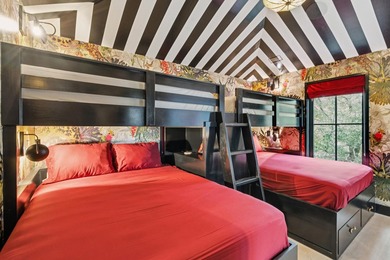 Located in the heart of Old Village, just moments from Alhambra - photo 32