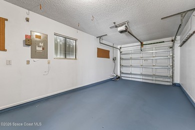 THIS IS A MUST SEE! Extremely Well-Maintained, Remodeled, 3 - photo 32