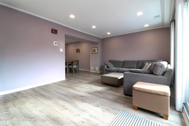 House is 1484 Sq feet features 3 bedrooms and loft in the primer - photo 4