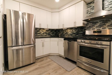 House is 1484 Sq feet features 3 bedrooms and loft in the primer - photo 7
