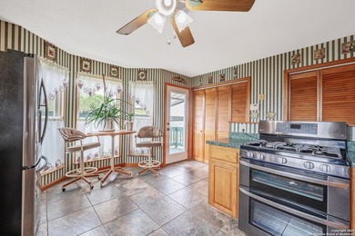 **MUST-SEE VIDEO TOUR!** Experience the privacy and beauty of - photo 8