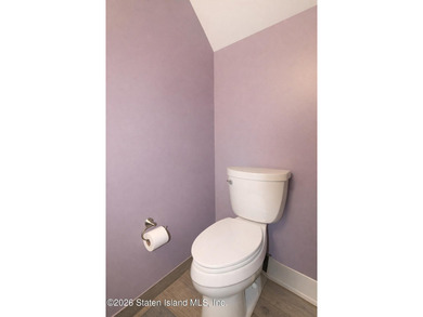 House is 1484 Sq feet features 3 bedrooms and loft in the primer - photo 10