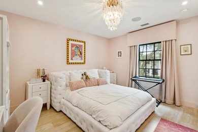 Located in the heart of Old Village, just moments from Alhambra - photo 49