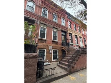 Welcome to 43 Linden Street, don't miss your opportunity to own - photo 3